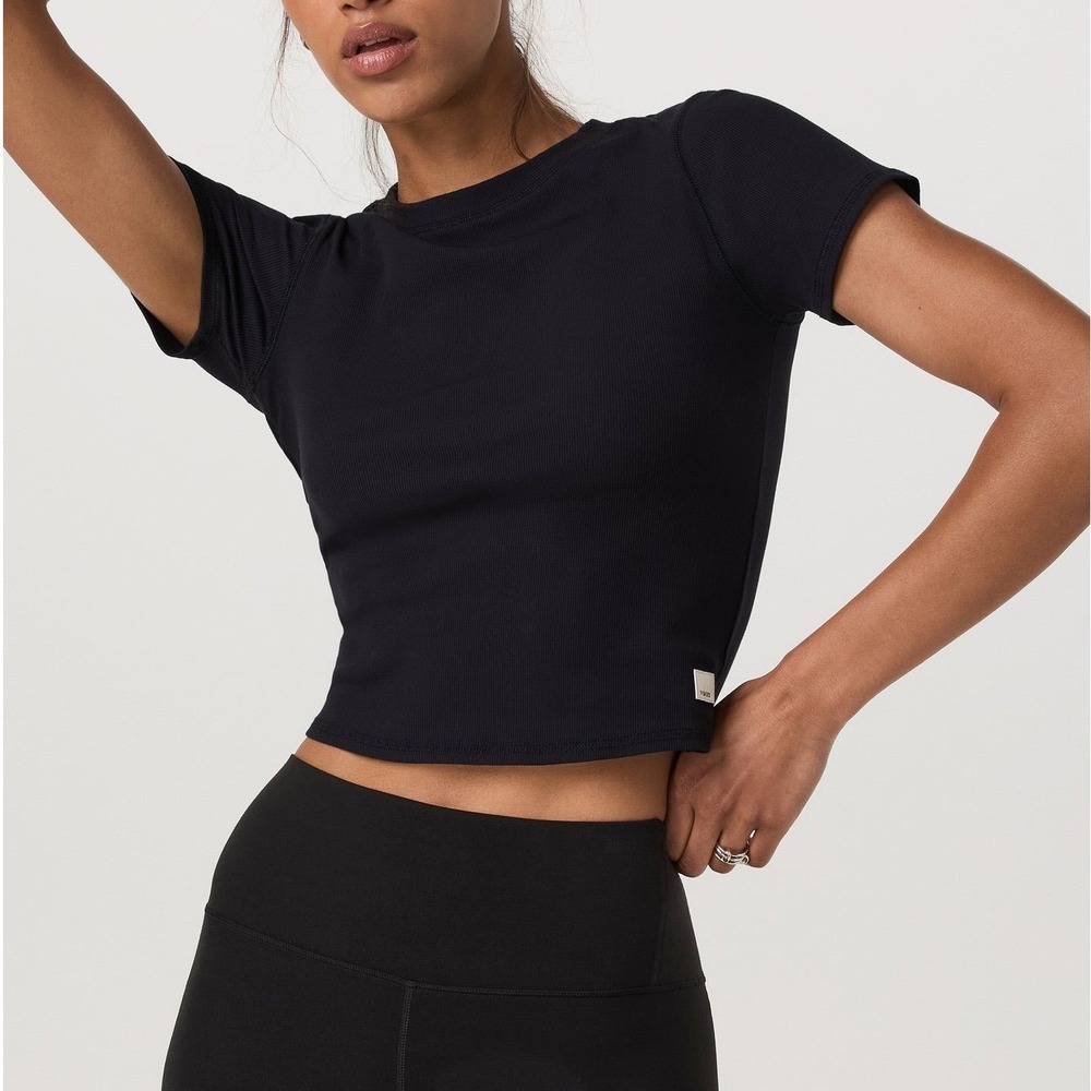 Vuori Pose Fitted Tee Women XS Black Ribbed Short Sleeve Cropped Shirt